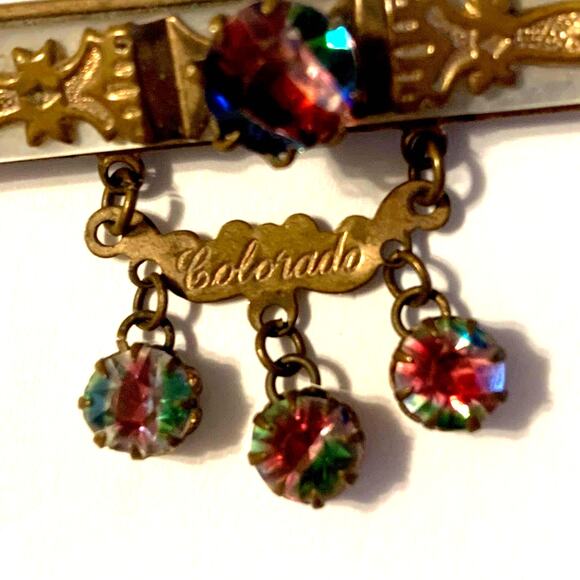 Antique Czech Iris Glass and Mother of Pearl State Souvenir Dangle Brooch - Picture 2 of 8